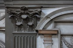 St. Peter's Basilica at the Vatican. Frontal view of the entablature of the south apse. Photo Gabi Fichera – Bibliotheca Hertziana 2008