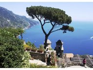 The Gatekeepers of Paradise. Social Space and Preservation of Italian Heritage in a Global Context: The Case of the Amalfi Coast