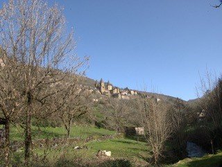 Sacred Space and Landscape of Medieval Conques in the Light of Textual Sources (10th–12th Centuries)