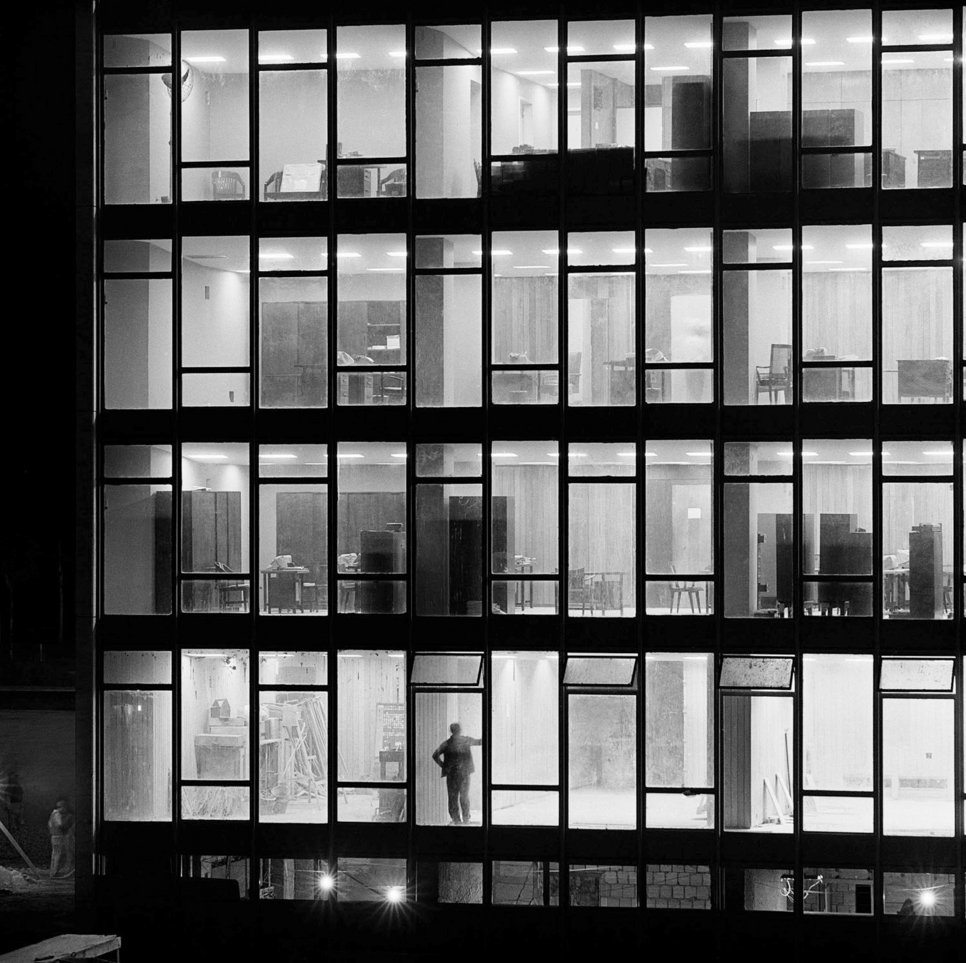Peter Scheier. Administrative Tower of the National Congress, Esplanade of Ministries, Brasília, Federal District, 1960. Gelatin silver print Photography. IMS Collection. Availible at: https://ims.com.br/2019/02/03/arquivo-peter-scheier-brasilia/