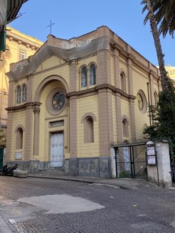 Façade of Santa Maria dell’Anima a Parco Margherita, Naples (photo Susanne Kubersky)