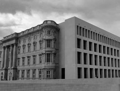The completed Berliner Stadtschloss/Humboldt Forum, showing the “old” reconstructed facade meeting the new-looking facade facing the river Spree, Berlin. Photo edited by author. (Source: Wikimedia Commons, photo by Christian Vollmer 2021 under CC license).